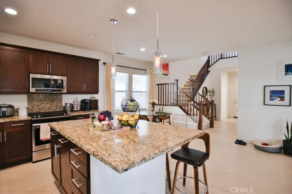 233 47th Street, Long Beach, California 90805 home-pic-10